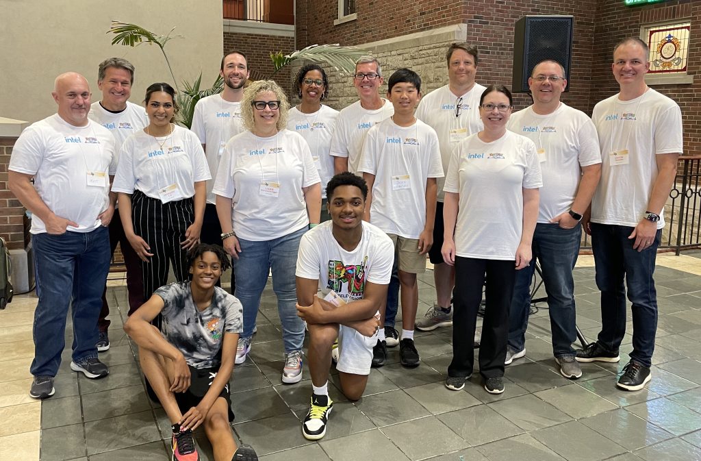 intel-invests-in-the-future-skills-of-boys-hope-girls-hope-scholars-and-collegians-3