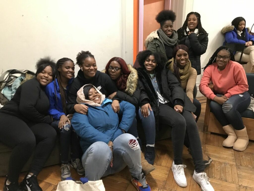 latoya-holmes-nyalumni-group-girls